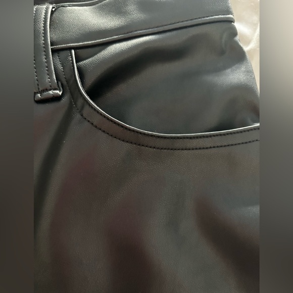 ⭐️NWOT⭐️ ABERCROMBIE & FITCH Vegan Leather pants (Black) - Picture 10 of 11